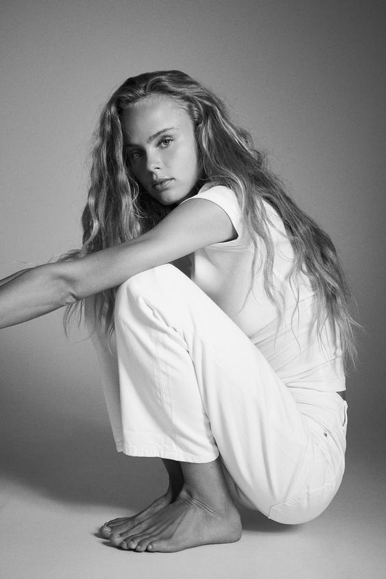 JEANS TRF MOM FIT TIRO ALTO - ZARA