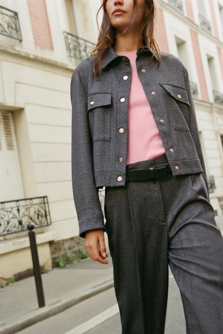 CONJUNTO CHAQUETA BOLSILLOS / PANTALON RECTO ESPIGA