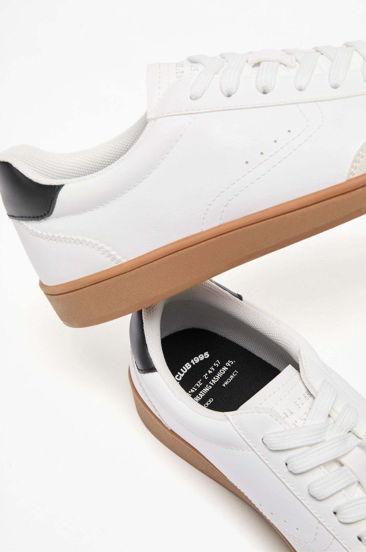 ZAPATILLA RETRO BLANCO