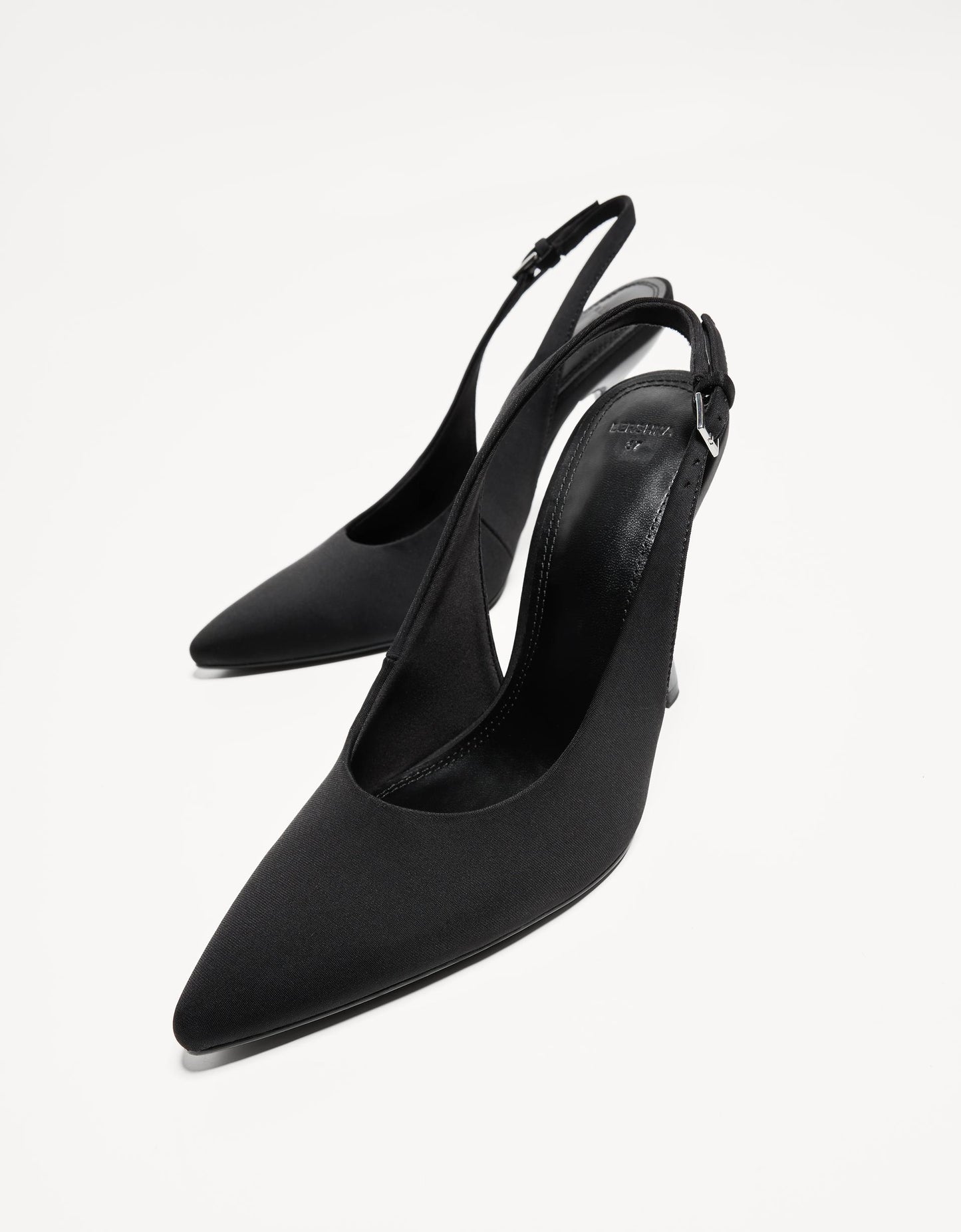 Zapato tacón destalonado